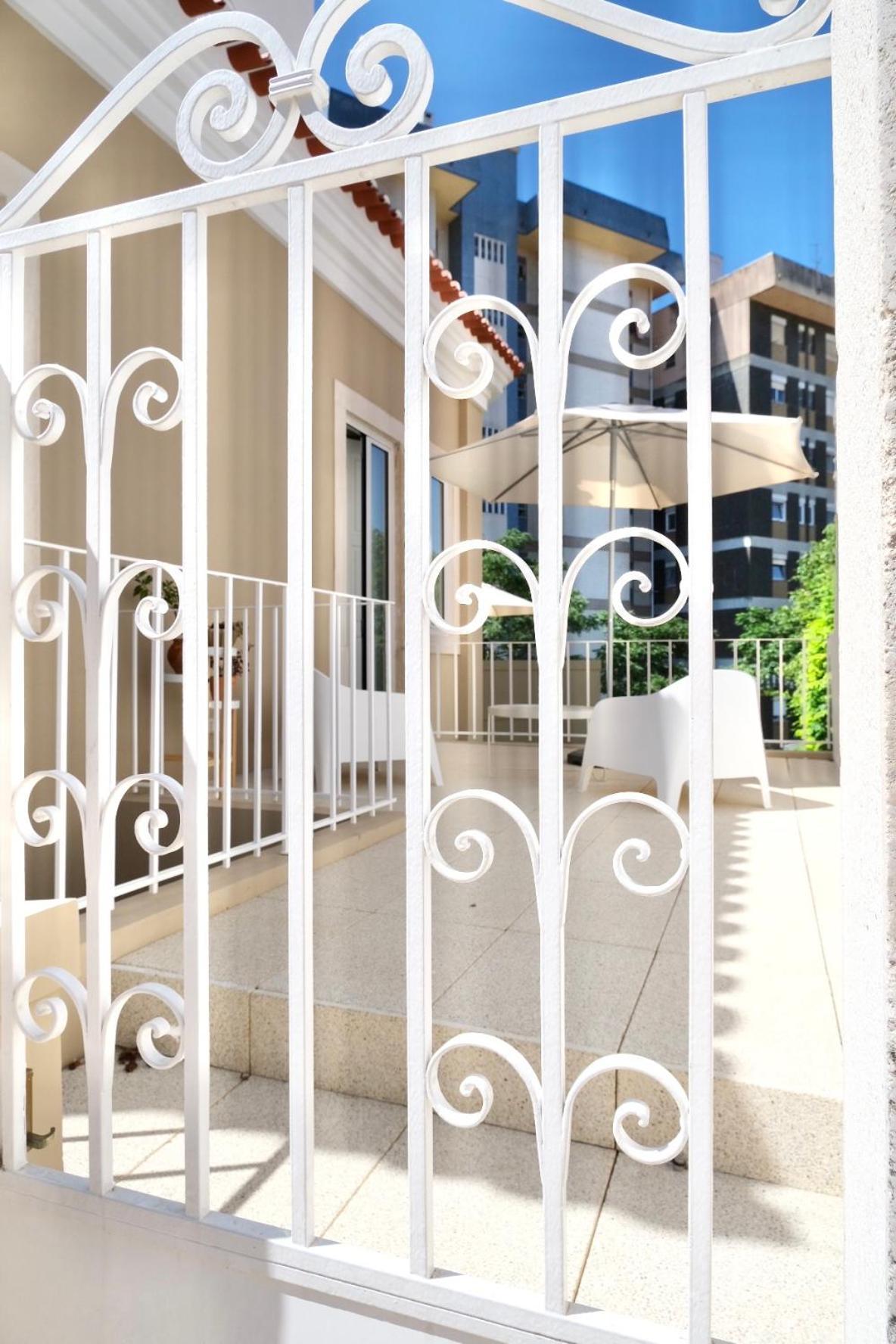 Vila Julieta Guesthouse Коїмбра Екстер'єр фото